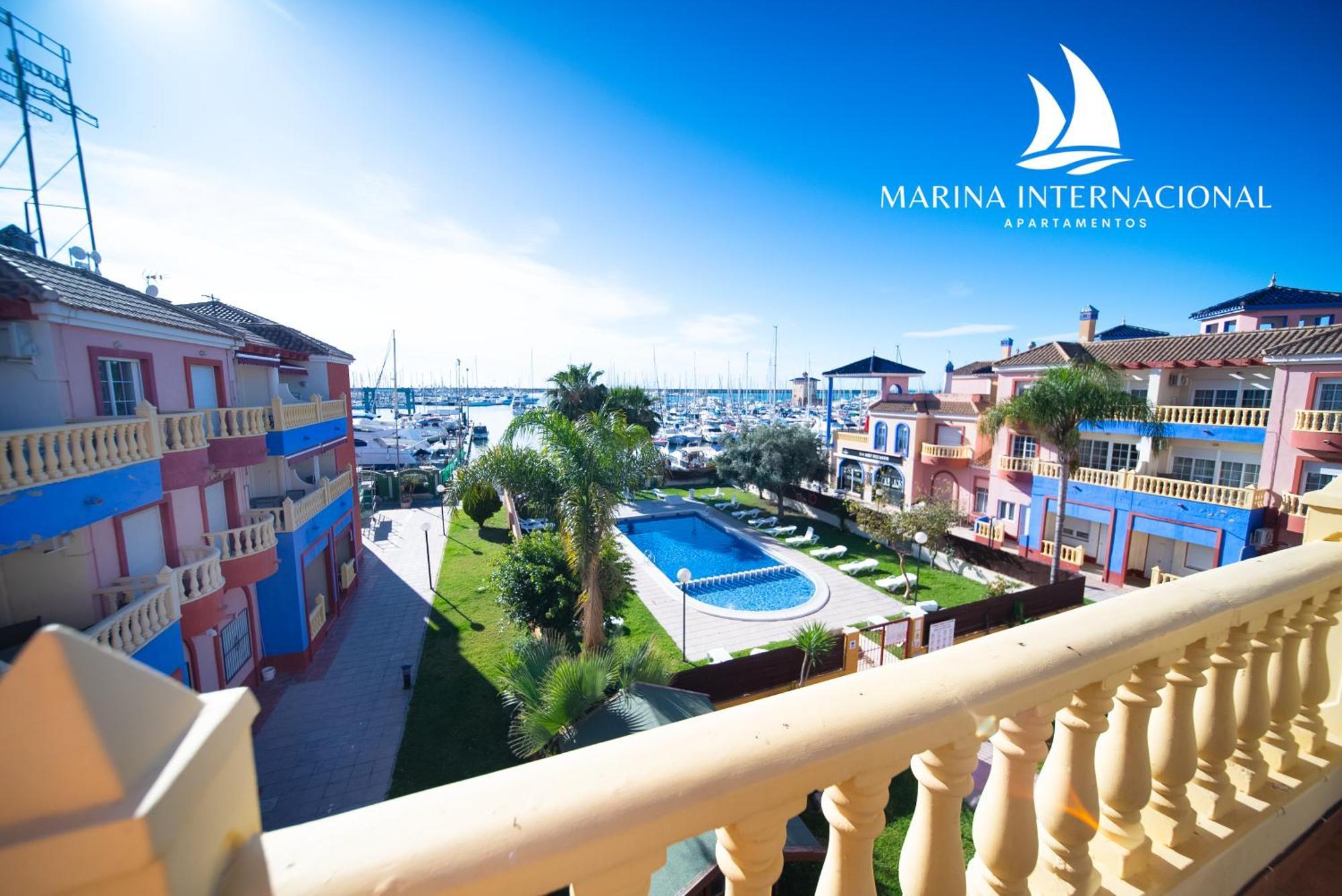 Apartamentos Marina Internacional Торрев'єха Екстер'єр фото